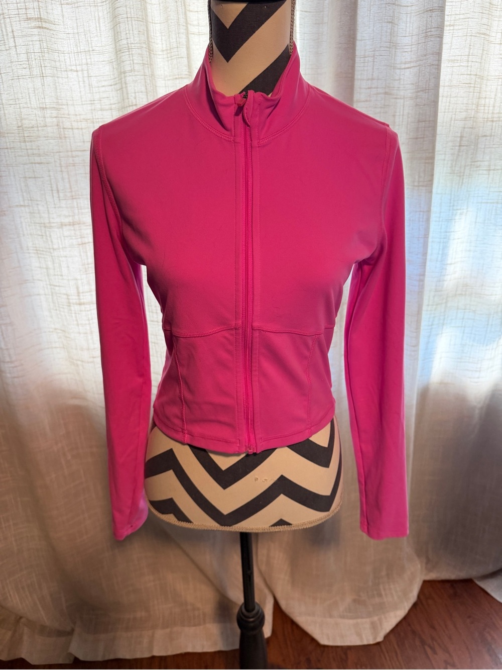 PINK Victoria's Secret Hot Pink Active Top